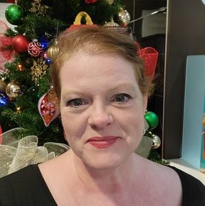 Meet your Posher, Dana